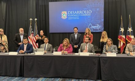 Gobernadora y sectores económicos discuten plan ante nuevos aranceles