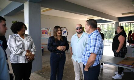 Tatiana Pérez Ramírez lidera visita ocular a tres escuelas en Aibonito  para atender necesidades prioritarias