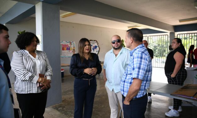 Tatiana Pérez Ramírez lidera visita ocular a tres escuelas en Aibonito  para atender necesidades prioritarias
